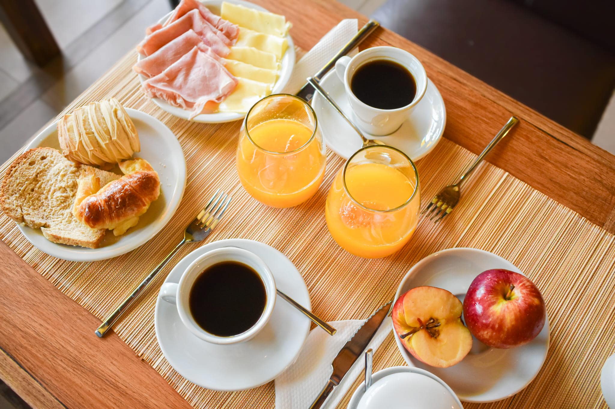 Decoración mesa desayuno